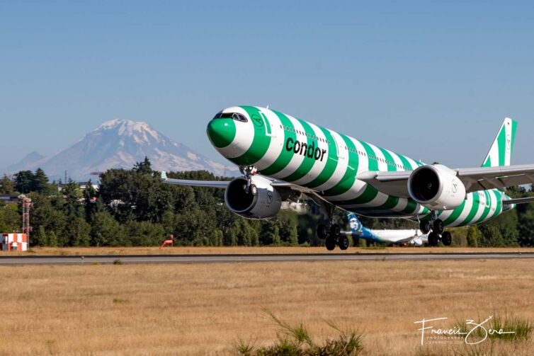 From the Taxiway: Spotting at Seattle-Tacoma International Airport